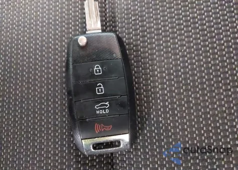 2018 Kia Forte Lx z USA, uszkodzony, nr VIN 3KPFK4A70JE213837